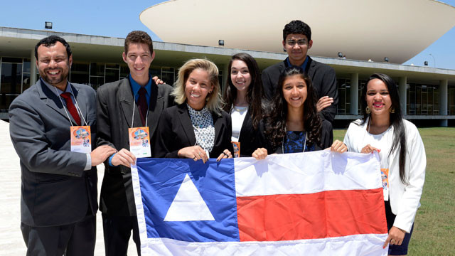 Estudantes do SESI participam em Brasília do Parlamento Jovem