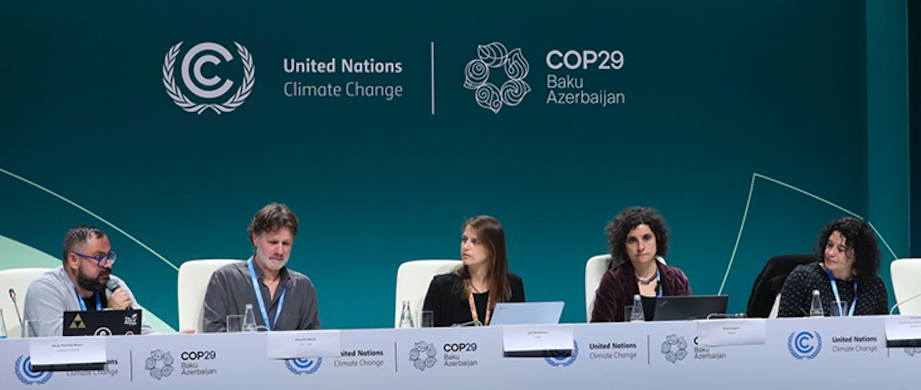 Foto de painel na COP29