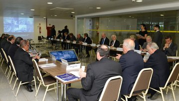 COINFRA reúne entidades para discutir agenda do setor elétrico