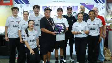 Em família: tradição e arte nos capacetes de corrida inspiram jovens na robótica