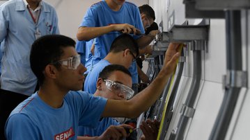 SENAI e Ministério da Economia lançam programa de aprendizagem 4.0 para formar a futura mão de obra da indústria
