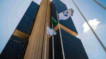 Imagem de destaque da notícia: PIB: 3º tri mostra desaceleração da indústria e acende alerta para os próximos meses, diz CNI