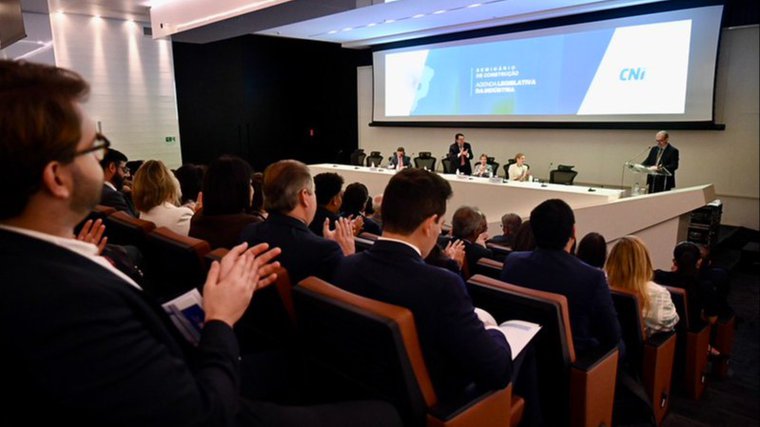 Mesmo em ano eleitoral, indústria vê janela para aprovação de pautas estratégicas