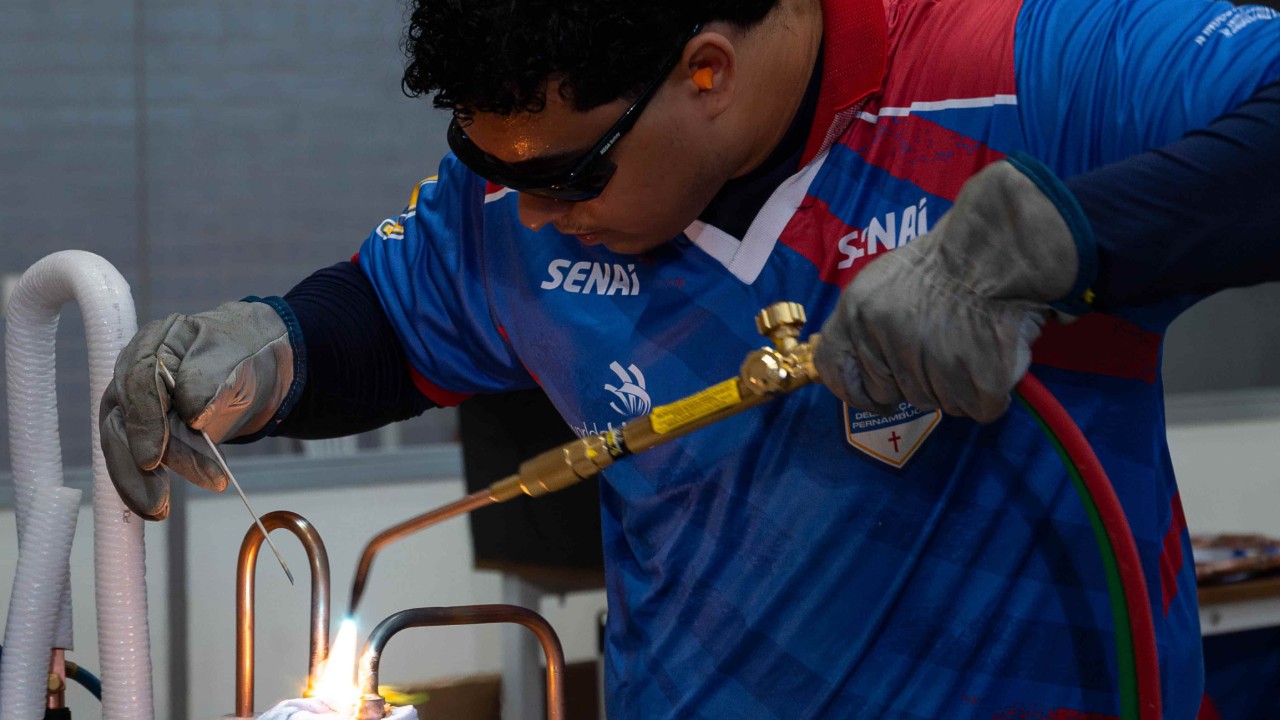 86,7% dos formados em cursos técnicos do SENAI conseguem emprego em até um ano