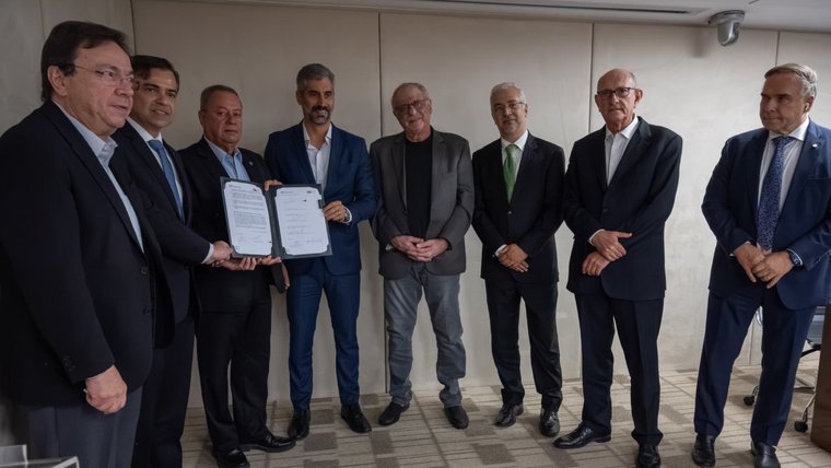 CNI e Neoenergia fecham parceria para apoiar a execução de projetos de eficiência energética