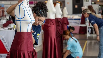Pesquisa Firjan: número de mulheres na indústria fluminense cresceu 70% desde 2020