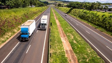 Mais de 90% das empresas usam rodovias para transportar mercadorias para exportação
