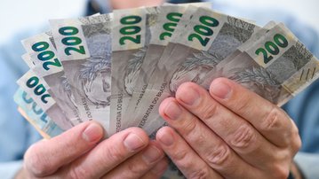 Criar emprego e diminuir impostos são prioridades na economia, segundo os brasileiros, aponta CNI