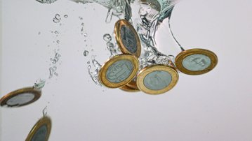 Imagem de destaque da notícia: Manutenção da Selic em 15% sufoca a economia e isola Brasil no contexto internacional de juros reais, diz CNI