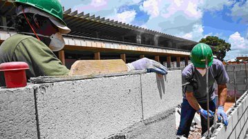 Intenção de investimento dos empresários da construção recua 3,1 pontos, mostra CNI