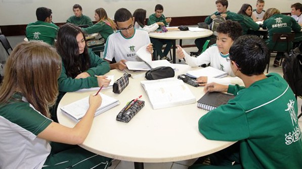 Colégio SESI Internacional ensina disciplinas em inglês e português no Paraná