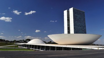Plenário da Câmara não conclui votação da MPV dos Portos
