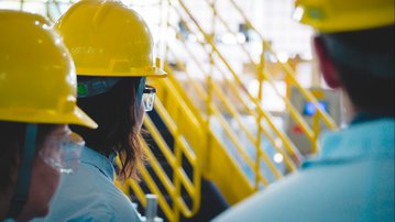 Confiança cai em 19 setores industriais, revela CNI