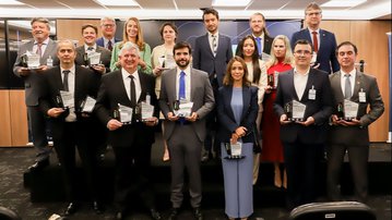 CNI participa de reunião do Conselho Nacional de Combate à Pirataria