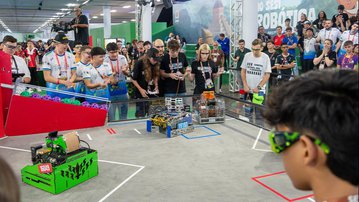 Leia mais Estudantes do 7º ano poderão competir na FTC a partir da próxima temporada da robótica