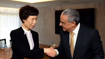 Indústria brasileira quer ampliar comércio e investimentos com a China, diz presidente da CNI