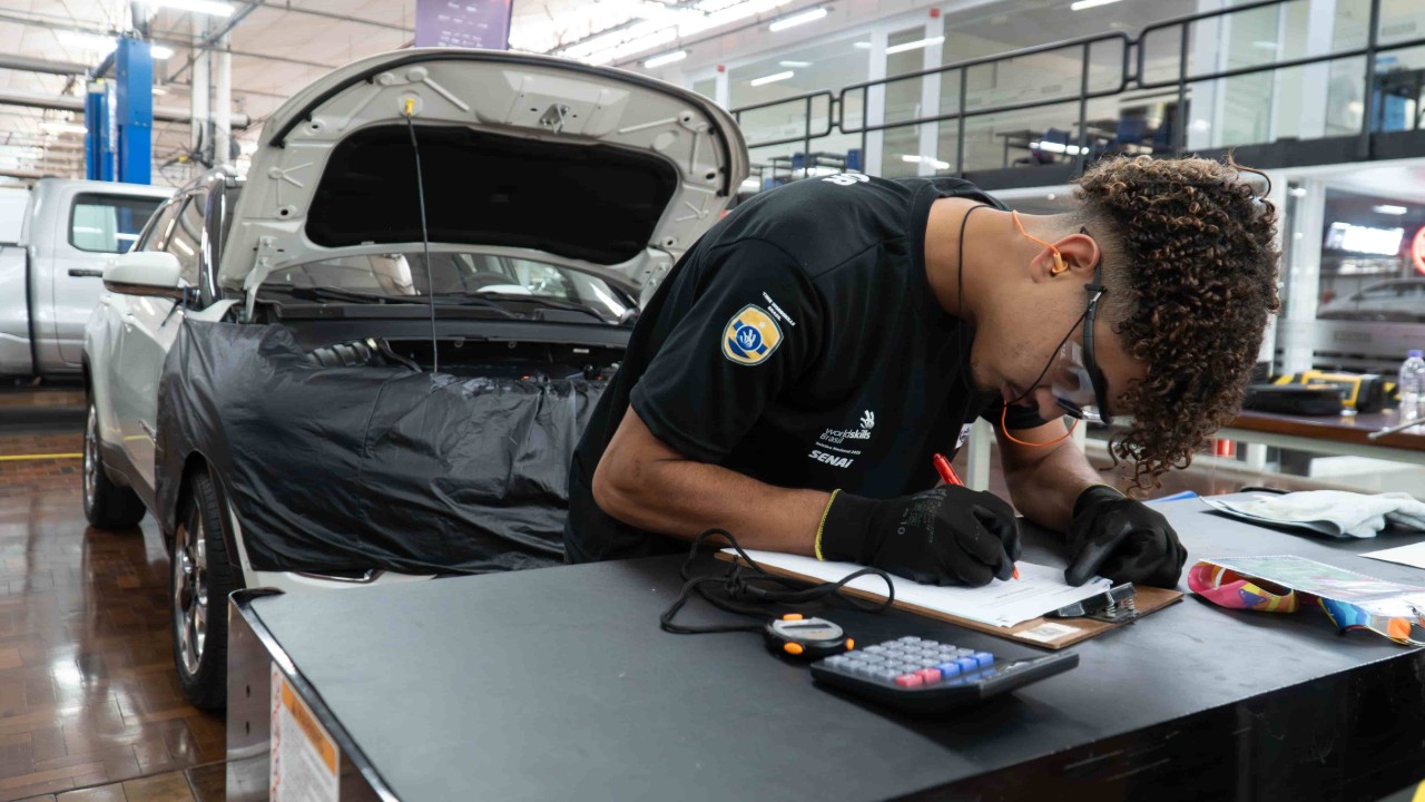 SENAI CETIQT oferece oficinas gratuitas por meio do Programa Mover