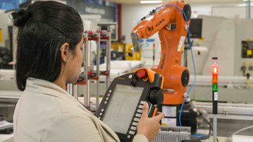 SENAI oferta mais de 115 mil vagas para cursos pagos e gratuitos