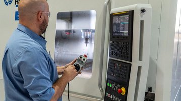 ICEI volta a cair e empresários completam 15 meses sem confiança, revela CNI