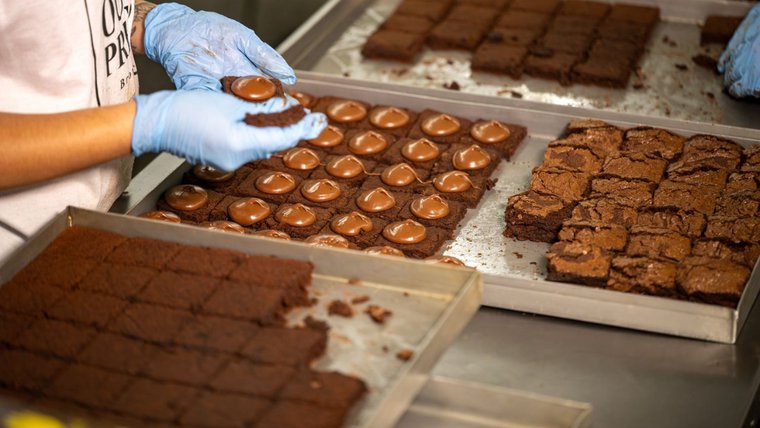 Indústria de alimentos cresce 8%, cria 51 mil empregos e eleva renda em 2025