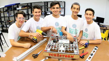 Estudantes gaúchos participam do Torneio SESI de Robótica First Tech Challenge