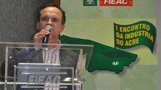 Presidente da Findes Marcos Guerra apresenta palestra no Acre