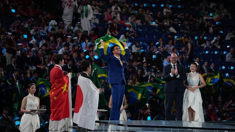Brasileiros conquistam 8 medalhas em competição mundial de educação na China Brasileiros conquistam 8 medalhas em competição mundial de educação na China