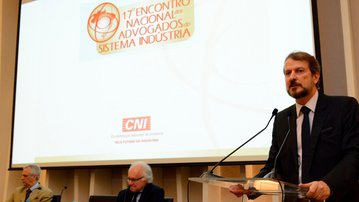 Inovação e uso de dados no direito alteram estratégia jurídica, diz Joaquim Falcão