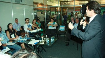 Fiems, CNI e Sebrae reúnem empresários na Feira do Empreendedor para debate sobre fortalecimento da indústria