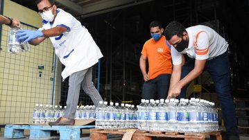 SENAI de Alagoas doa 600 litros de álcool para o governo e instituições de caridade