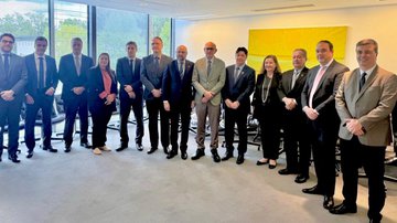 Vamos dialogar para aumentar a lista de exceções aos produtos brasileiros, diz Ricardo Alban em Washington