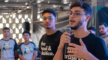 Aos 20 anos, ex-alunos do SESI criam startup de robótica e faturam R$ 250 mil por ano