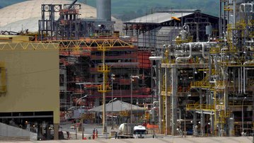 Produção de petróleo na Margem Equatorial brasileira pode criar mais de 320 mil empregos, projeta CNI