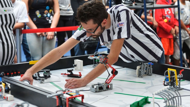 Ex-competidor do Torneio de Robótica faz doutorado em neurociência e sonha com carreira universitária