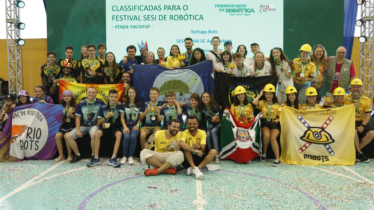 Carnaval robotiquer: estudantes de SC garantem vagas no torneio nacional de  robótica - Agência de Notícias da Indústria