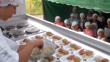 Cursos de educação alimentar do Cozinha Brasil desenvolvem receitas para prevenção de doenças crônicas