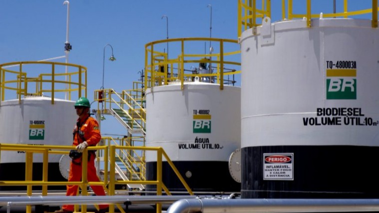 A proibição da terceirização na Petrobrás