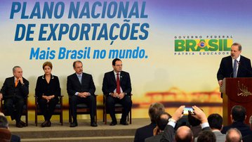 Plano Nacional de Exportações confere papel estratégico e prioritário para a política comercial brasileira, diz CNI
