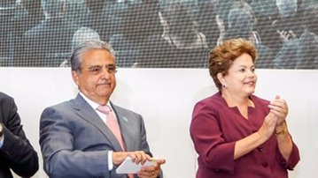 Dilma Rousseff e Robson Braga de Andrade inauguram fábrica em Minas Gerais
