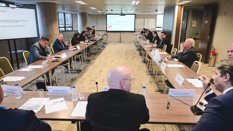 Conselho de Infraestrutura da CNI debate falta de capacidade em terminais portuários