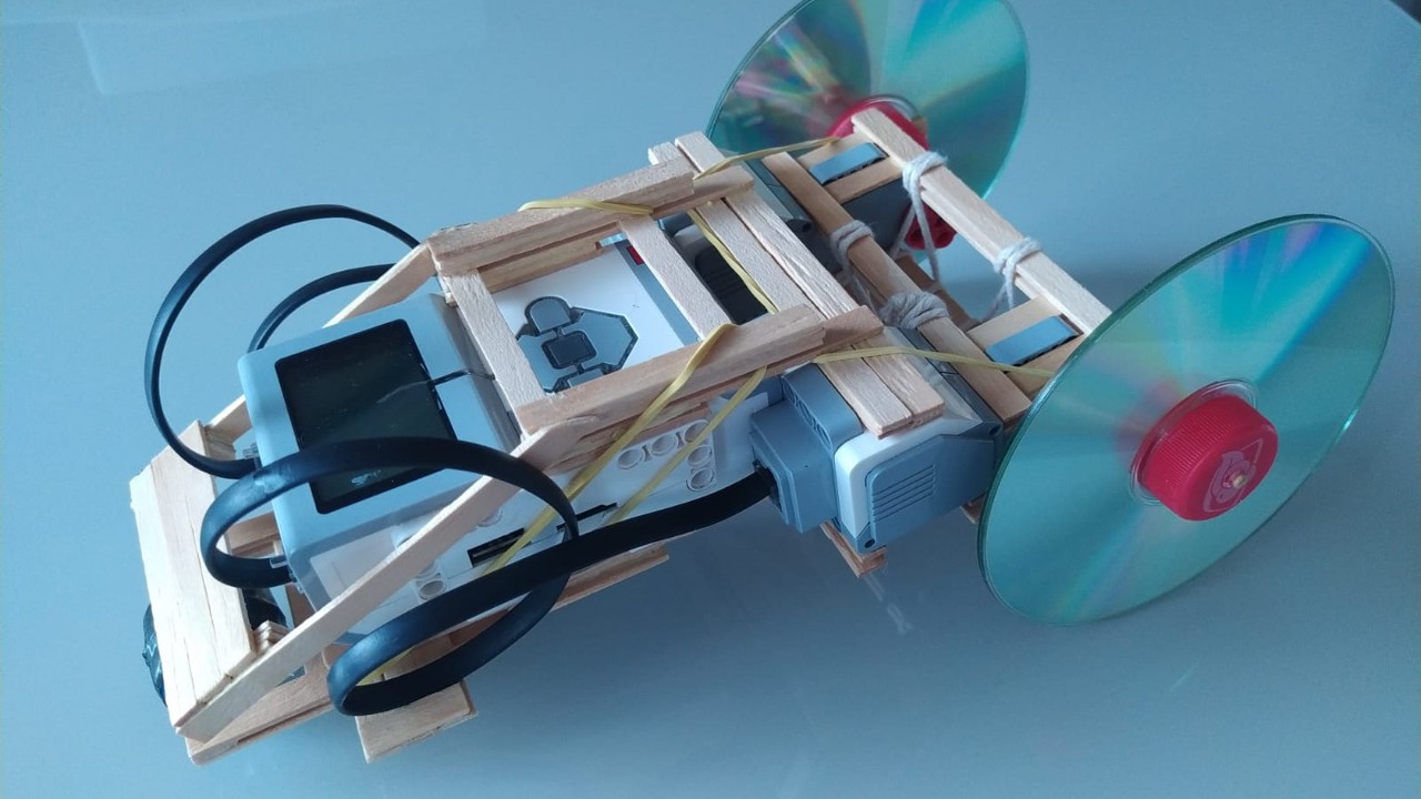 Construindo Robôs LOUCOS e a MATÉRIA VERMELHA - Jogando RoboCo