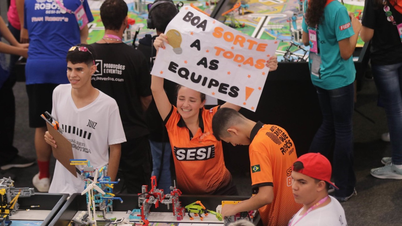 Carnaval robotiquer: estudantes de SC garantem vagas no torneio nacional de  robótica - Agência de Notícias da Indústria