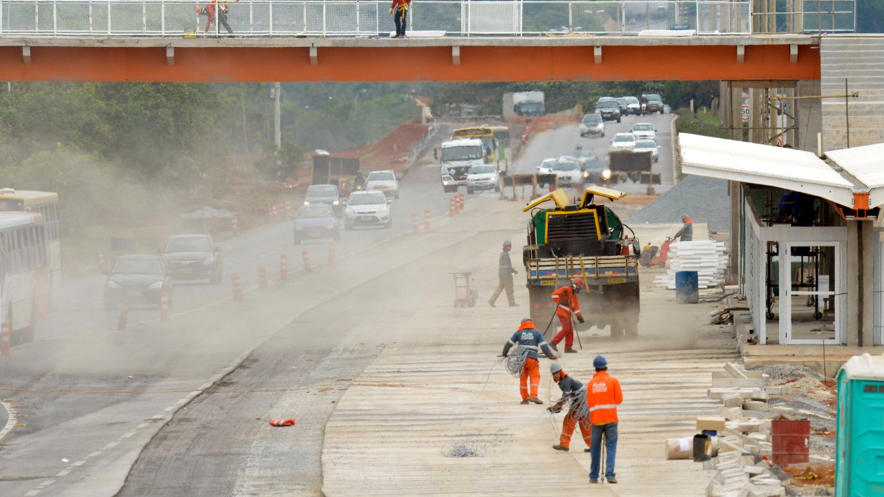 Brasil deve ampliar concessões de rodovias para compensar queda nos investimentos públicos