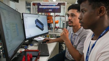 Programa do SENAI desafia estudantes a criar soluções para problemas reais