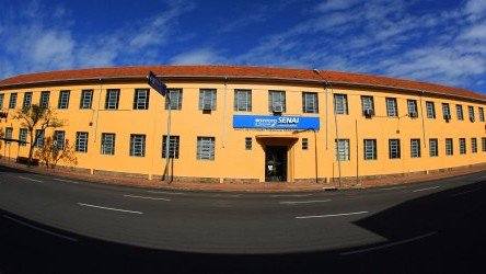 SESI-CE promove fórum sobre saúde mental e SENAI-RS oferece primeiro semestre gratuito