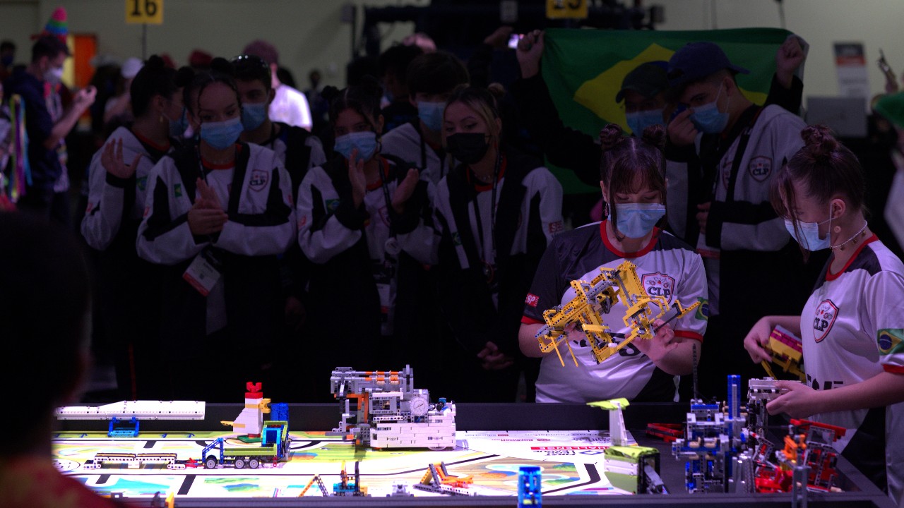 Brasil conquista prêmio de Engenharia de Excelência em torneio mundial de robótica