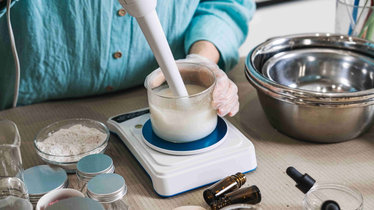 Cosméticos e saneantes: inscrições abertas para fortalecer pequenas indústrias na BA Cosméticos e saneantes: inscrições abertas para fortalecer pequenas indústrias na BA