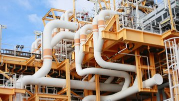 Custo do gás natural e da energia elétrica impactará a indústria se a guerra no Oriente Médio continuar