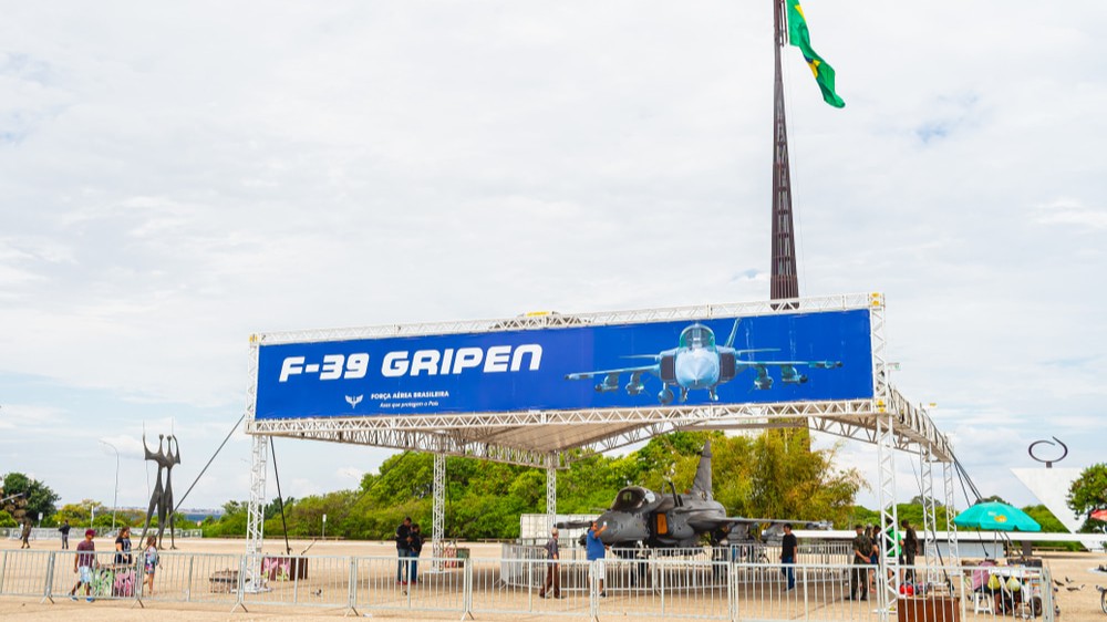 É da natureza do futuro ser perigoso
