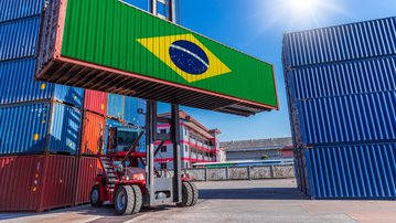Brasil reforma sistema de apoio à exportação e crédito cresce 10 vezes